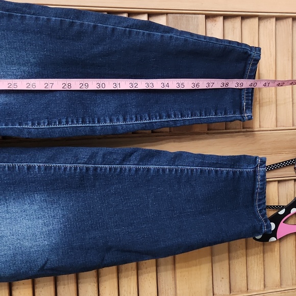 Maurices M Jeans Super Soft Mid Rise Double Button Jeggings - Picture 7 of 11